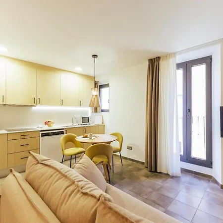 Apartmán Bravissimo Mercadal 3, One-bedroom Sofa Bed Girona