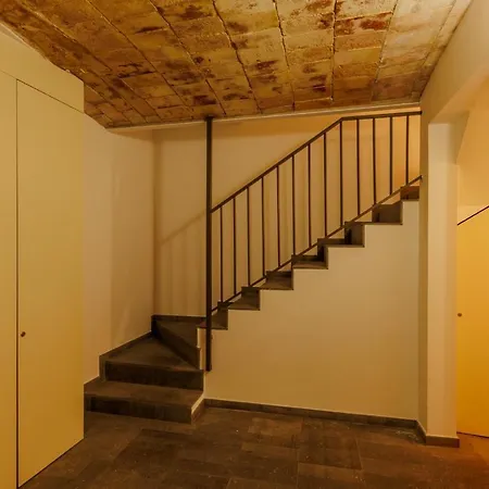 Bravissimo Mercadal 3, One-bedroom Sofa Bed Apartamento Girona