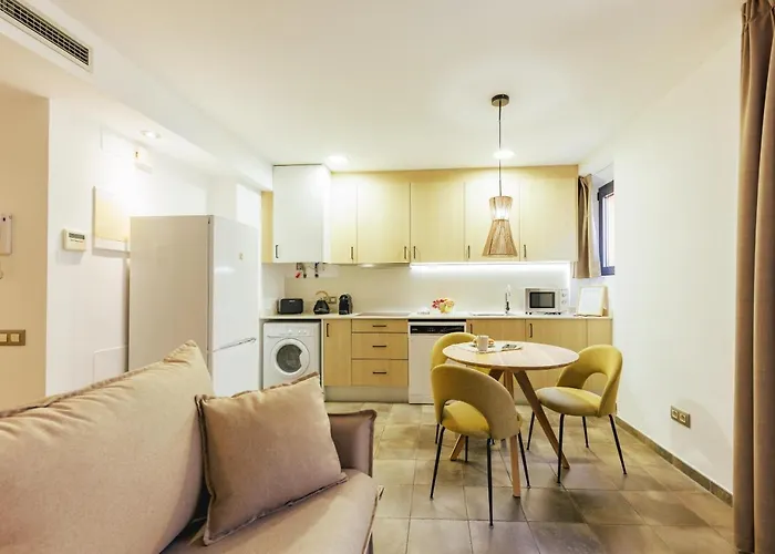 Bravissimo Mercadal 3, One-bedroom Sofa Bed Apartamento Girona